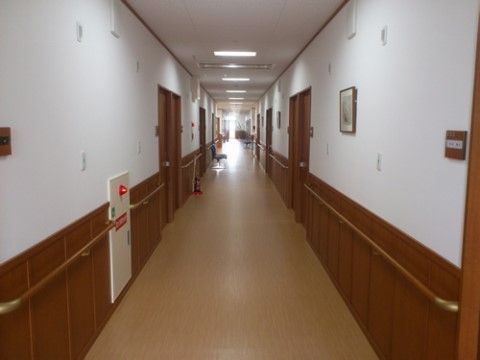 「ジ・アール（慈亜留）中田2号館」廊下