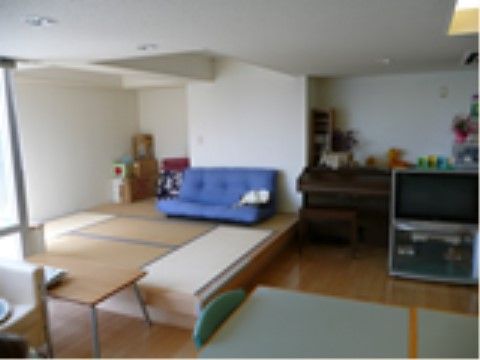 「こうせい苑 グループホーム」のリビング。ご入居者同士の交流の場として利用される。