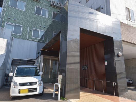 玄関アプローチ