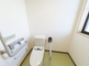 介護施設の明るいトイレ空間
