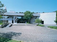 当施設の近くには博物館がある。来訪者様ともご利用いただけるので、ご家族との思い出を作ることができる。