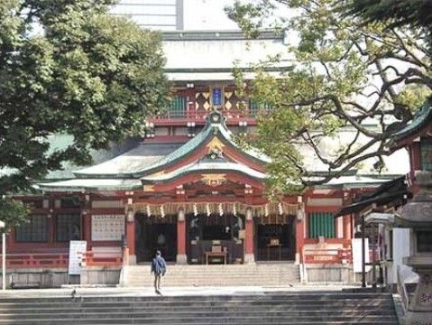 「ローズ・ガーデン」の周辺2・富岡八幡。こころ落ち着く空間。