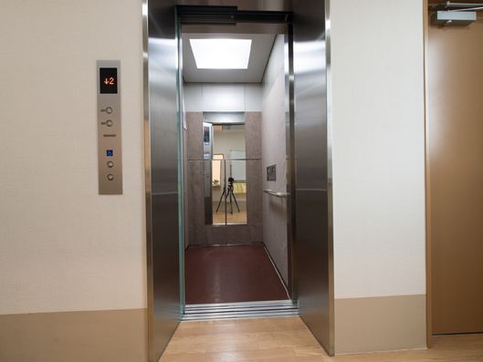 エレベーター