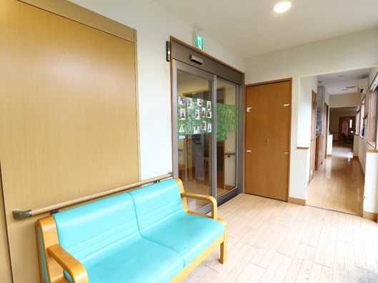 ベンチ