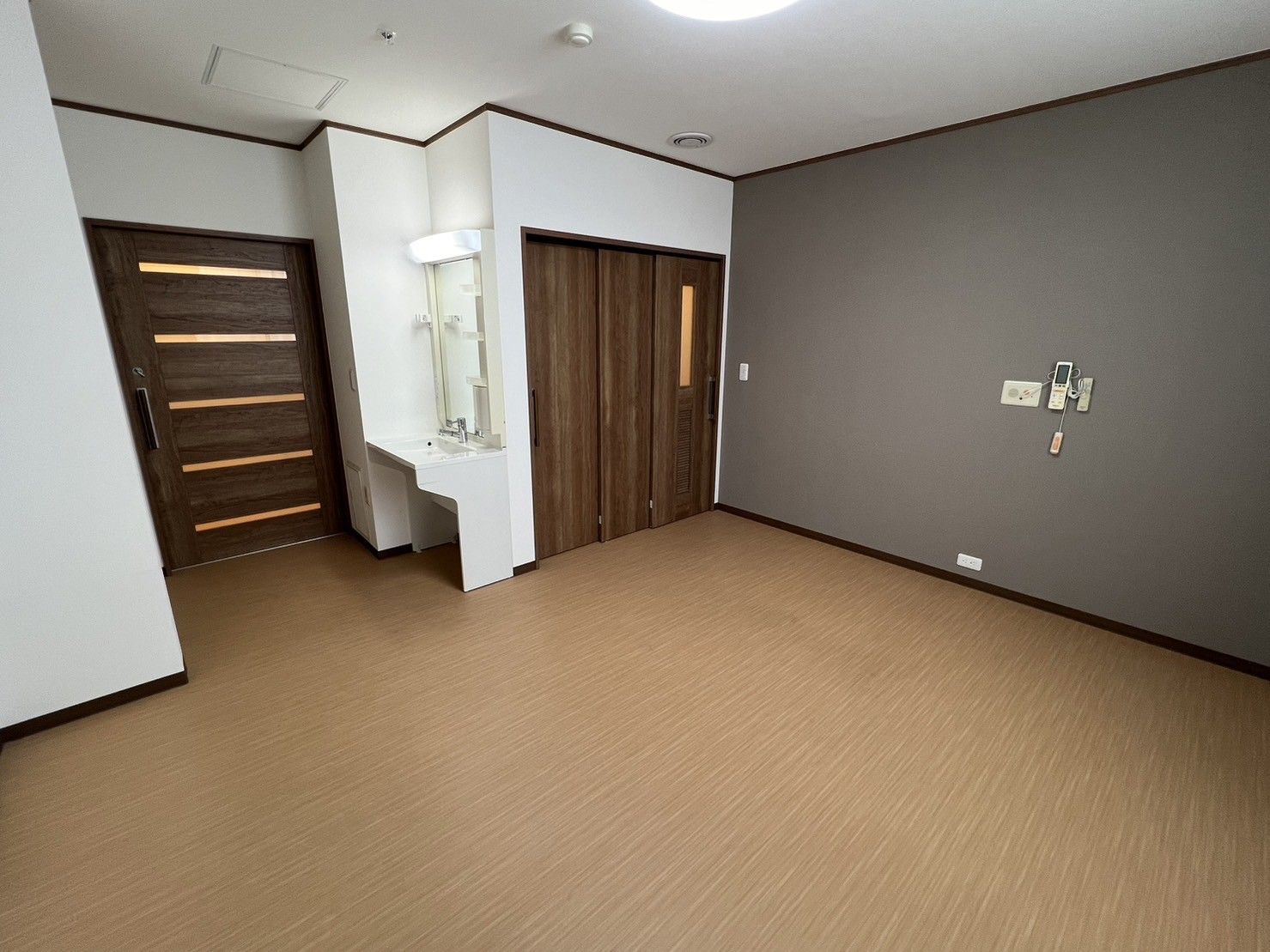 広々とした居室の一角