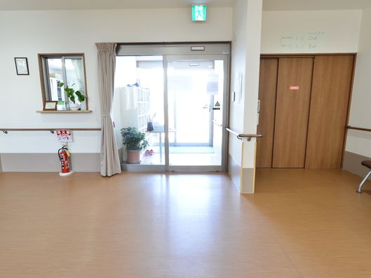 施設玄関