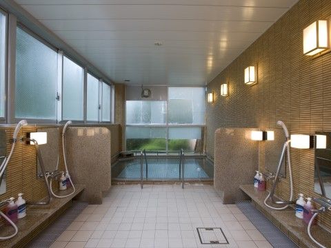 「介護付有料老人ホームヴィラージュ尾瀬」の浴室。天然温泉も楽しめる。