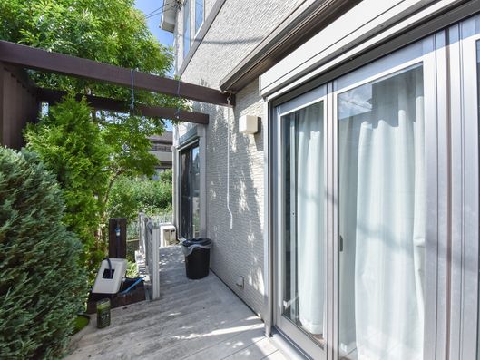 ウッドデッキテラス