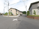 静かな住宅街にある施設