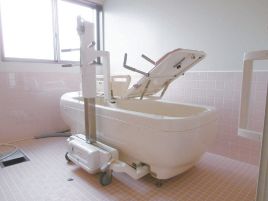 介護用ベッド付き浴室