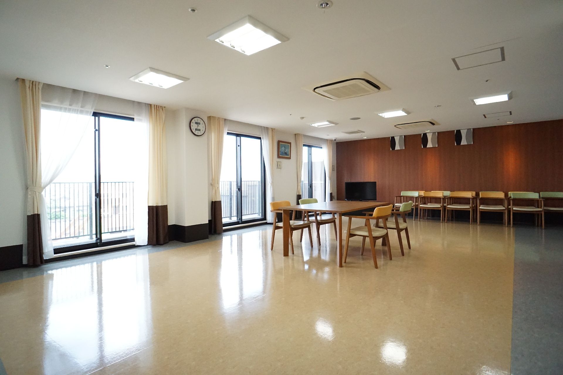 家具配置にゆとりをもたせた共有スペース