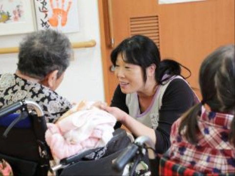 「愛の家グループホーム川越山田」入居者様とスタッフの交流