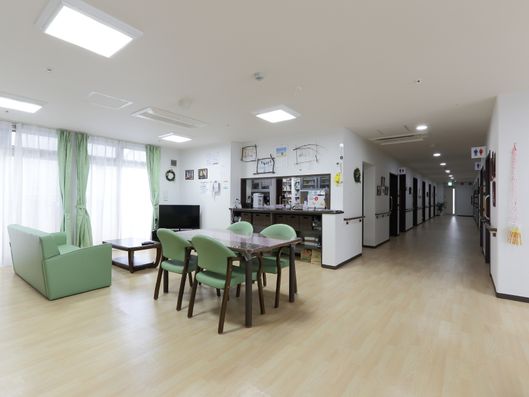 食堂から続く廊下