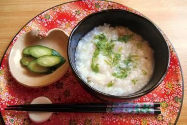 雑炊ときゅうりの漬物