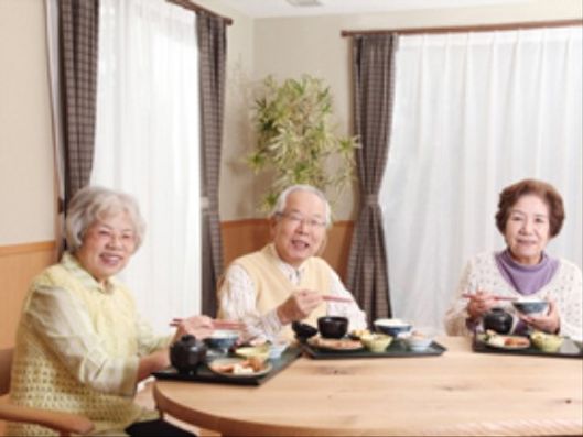 お食事