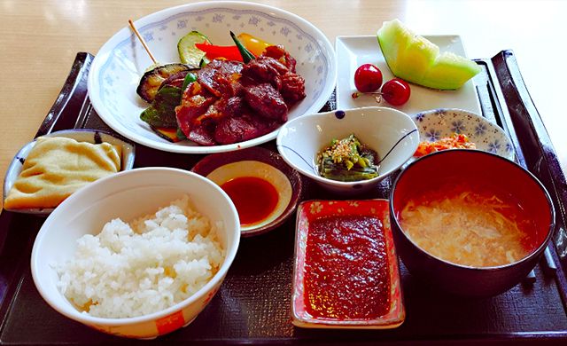 焼肉と焼き野菜とかきたま汁のセット
