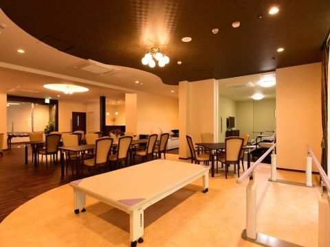 「サービス付き高齢者向け住宅ヴィラ･プランタンおかやま」のデイサービス。デイサービスが併設されている。