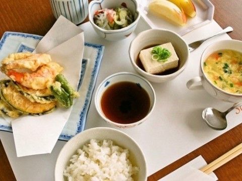 「介護付有料老人ホームヴィラ・プランタンせとうち」の魚料理。夕食の和食メニュー。