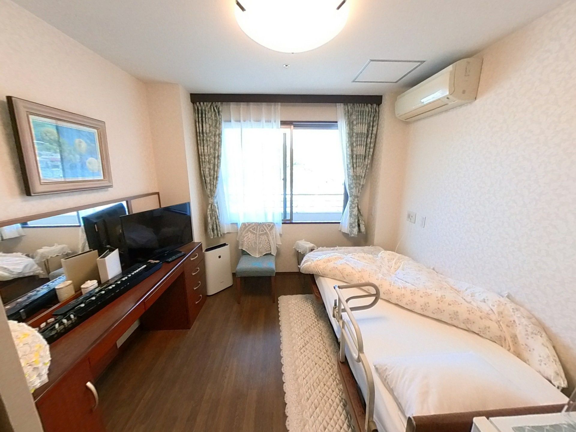 落ち着いた個室の様子