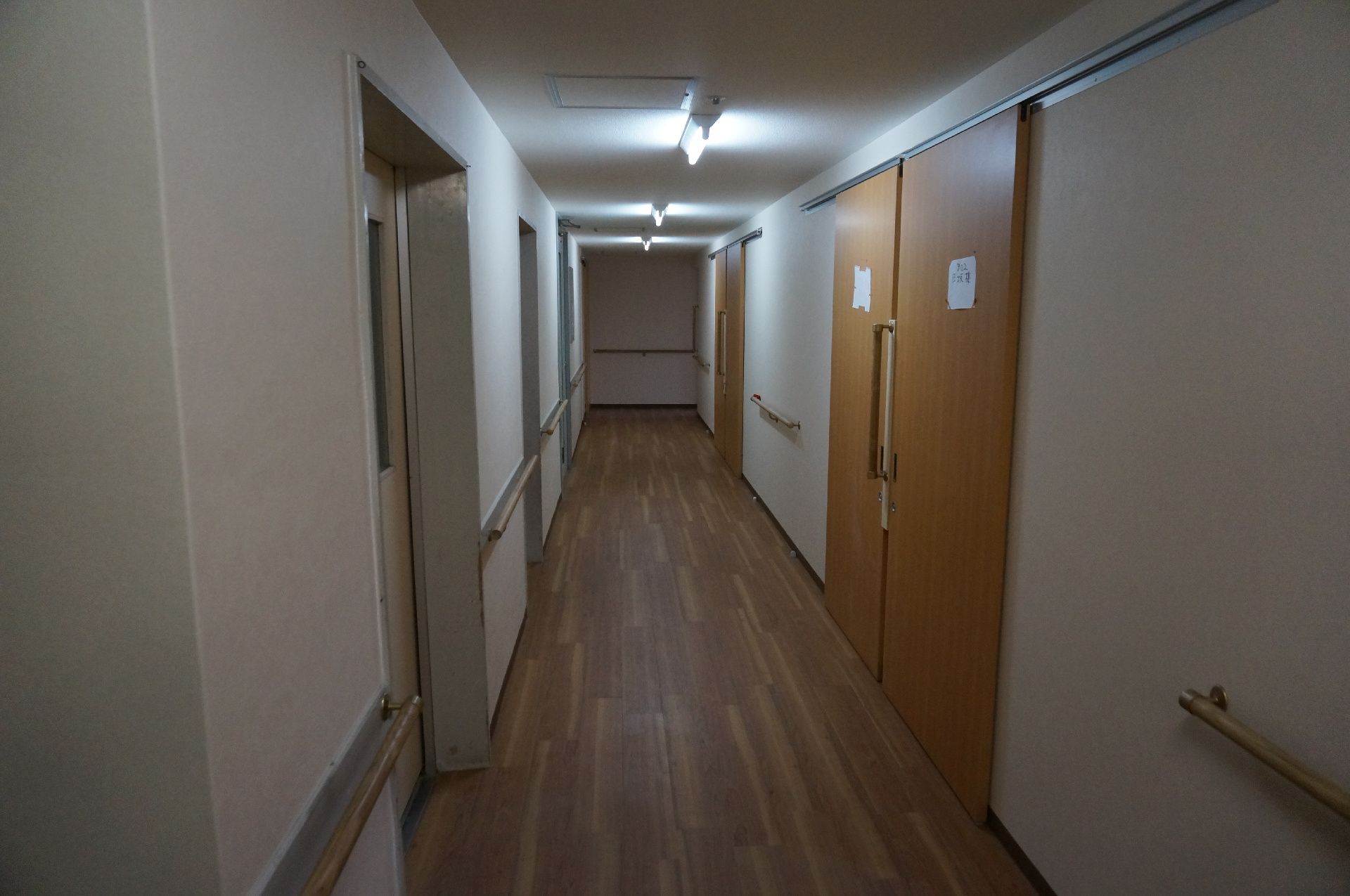 清潔感のある廊下