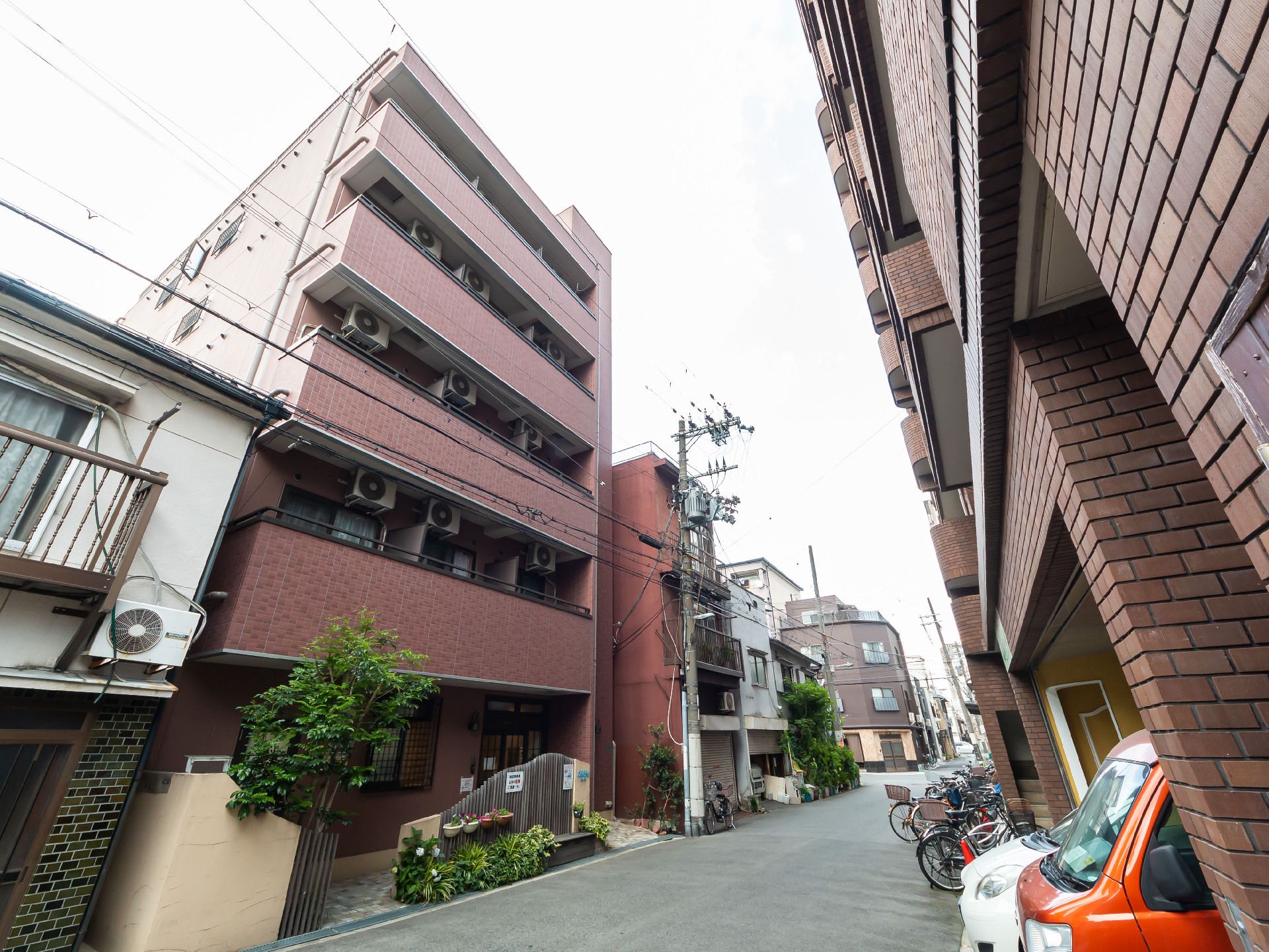 ５階建ての住宅型有料老人ホーム