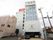 地上7階建てである。高層の建物で、すべての居室に大きな窓が設置されている。また、建物の真下が駐車場になっている。
