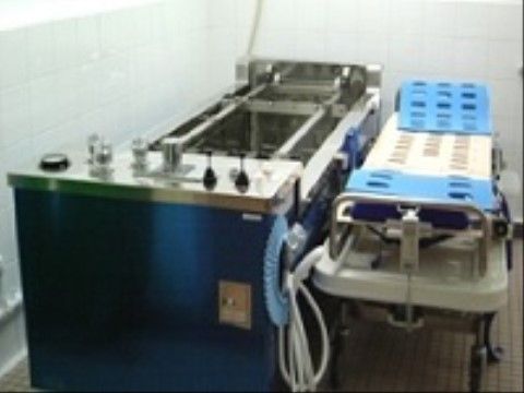 ご入居者様がご利用できる、シャワーも浴びられる介護入浴機器