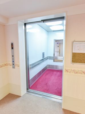 エレベーター１