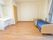 部屋には大きな鏡のついた洗面台があるので、朝の身支度や歯磨きのときに便利である。クローゼットもついている。