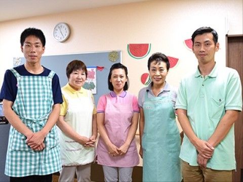 力のある若者からベテランまでそろう、施設のスタッフ