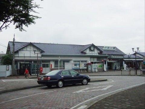 当施設の最寄り駅はJR吾妻線の渋川駅である。自然豊かで、昔ながらの佇まいの環境の中、穏やかに過ごすことができる。