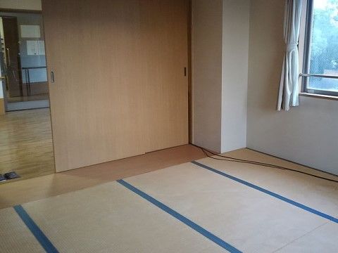 施設には和室も完備している。畳の香りを楽しみながら談笑したり、時には寝転んだりと、和室はリラックス効果が抜群。