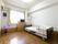 広いお部屋となっている。窓から光が入りとても明るい空間である。エアコンが設置されているので過ごしやすい。