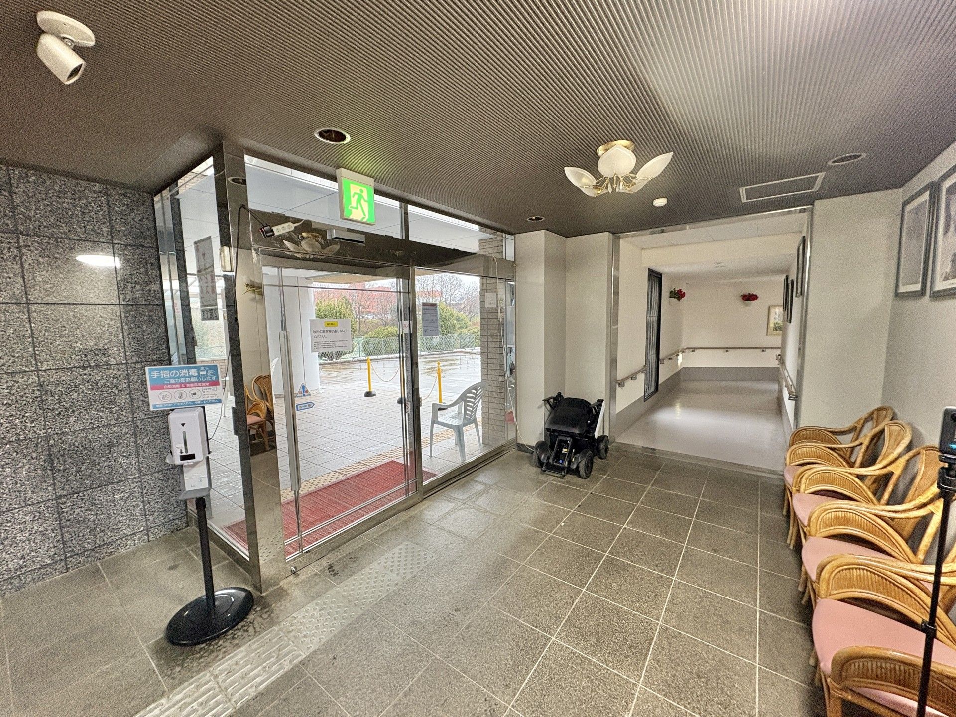 広いエントランス