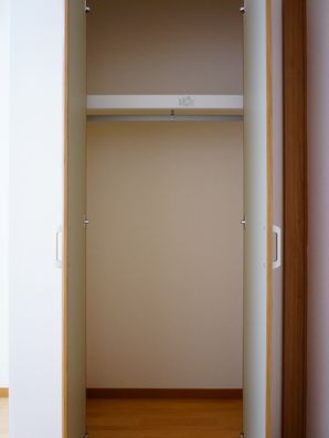居室(クローゼット内部)