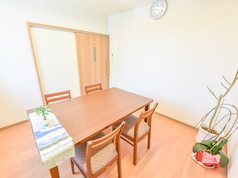 ご家族がご来館されたときに利用できる、談話スペース