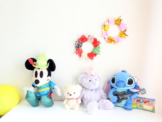 人形たちと折り紙