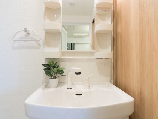 居室内の化粧洗面台