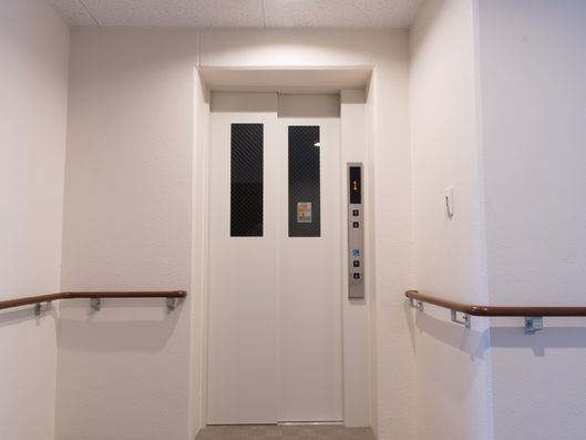 共有エレベーター