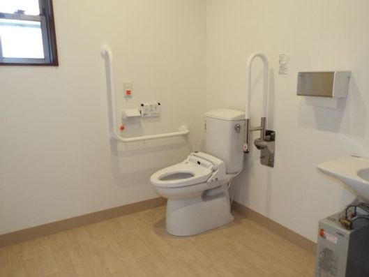 共用トイレ