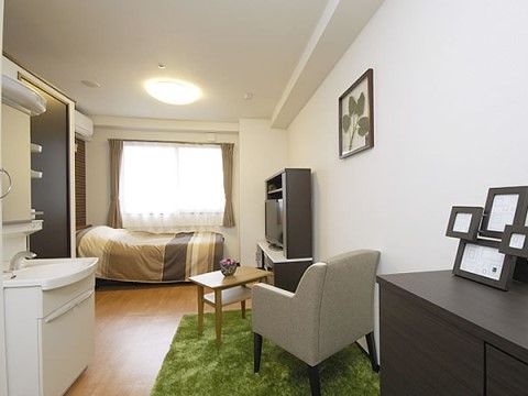 清潔感のあるシンプルなインテリアで、モダンな雰囲気の居室