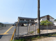 広々とした介護施設の入口