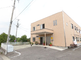 静かな住宅街にある施設外観