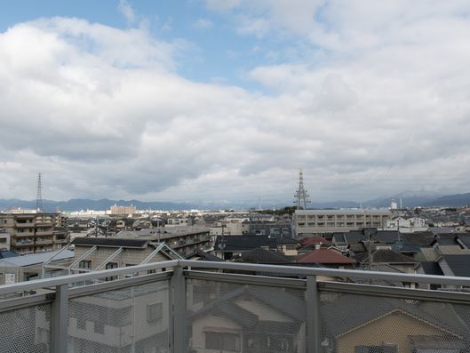 空気を入れ替えられるベランダ
