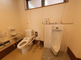 バリアフリー設計のトイレ施設