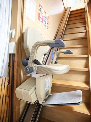 補助器具のある階段