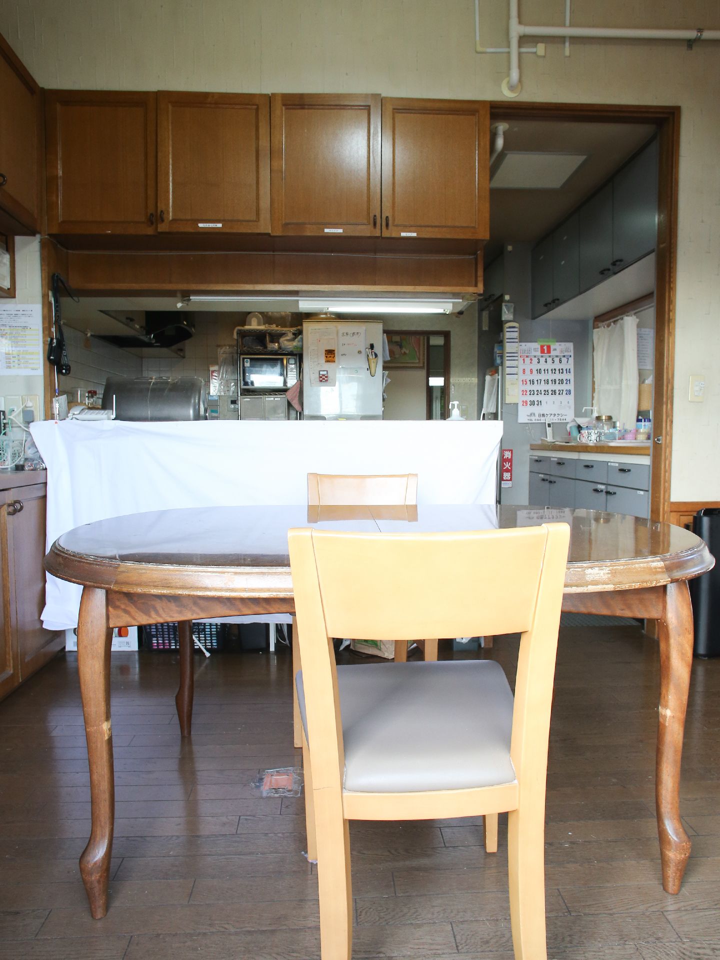 食事をするルームでは、スタッフと入居者が話しやすいようなオープンスペースとなっており、コミュニケーションも活発に行われる。