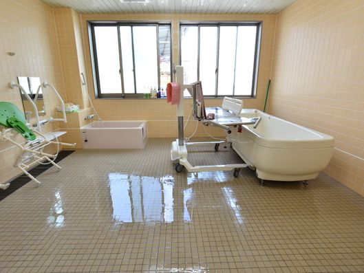 広いバスルーム