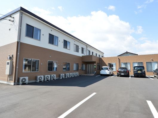 施設外部の駐車スペース