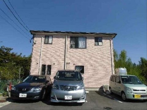 周囲を緑豊かな自然に囲まれ、日当たりが良く気持ちよく生活できる住環境